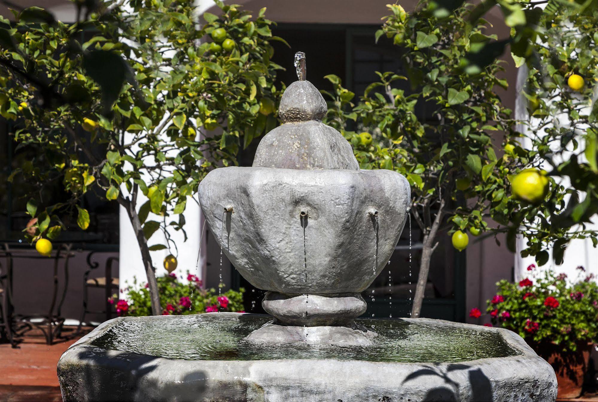 Spanish Garden Inn Santa Barbara Esterno foto